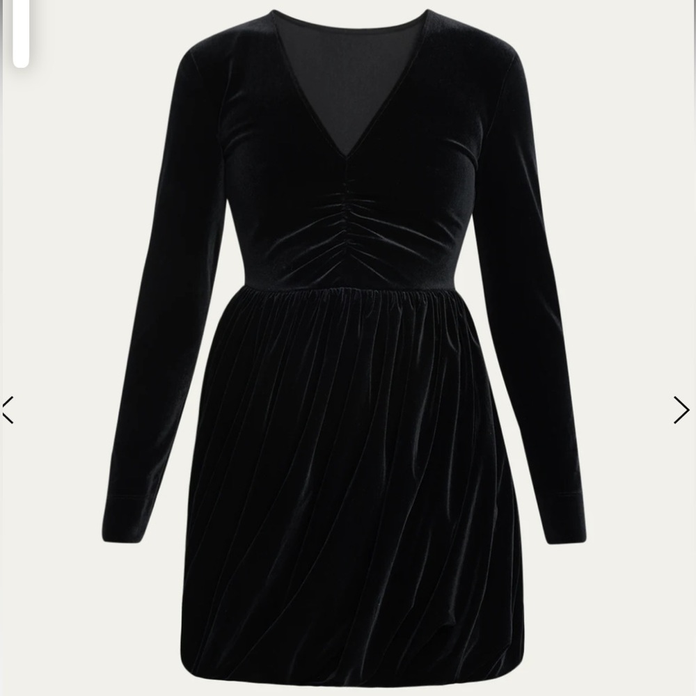 Ganni velvet bubble hem dress. Size 38 (6) sold out in stores. Brand new